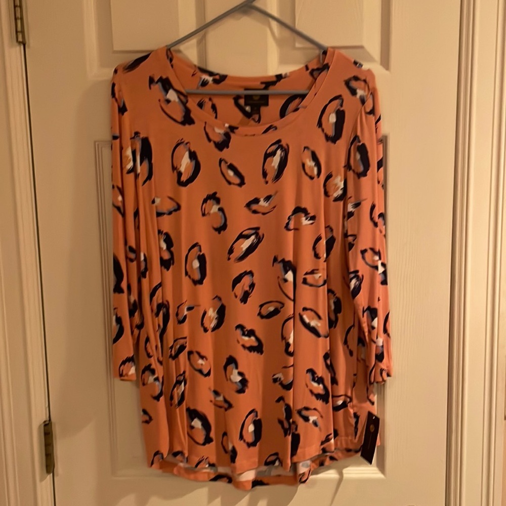 ❗️NWT❗️Women’s long sleeve shirt